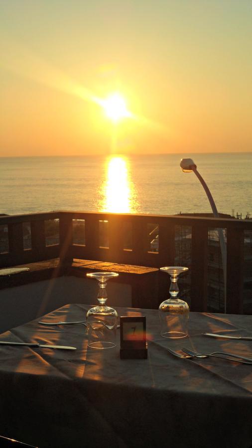 San Carlo - Terrazzo Sul Mare Con Ristorante E Pizzeria Bed & Breakfast Zambrone Dış mekan fotoğraf