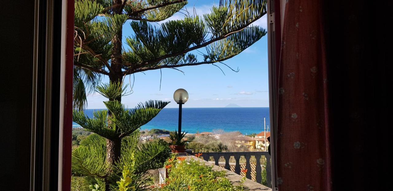 San Carlo - Terrazzo Sul Mare Con Ristorante E Pizzeria Bed & Breakfast Zambrone Dış mekan fotoğraf